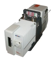 Vacuum pump Adixen 2015SD, 1-phase. Click for bigger picture in new window.